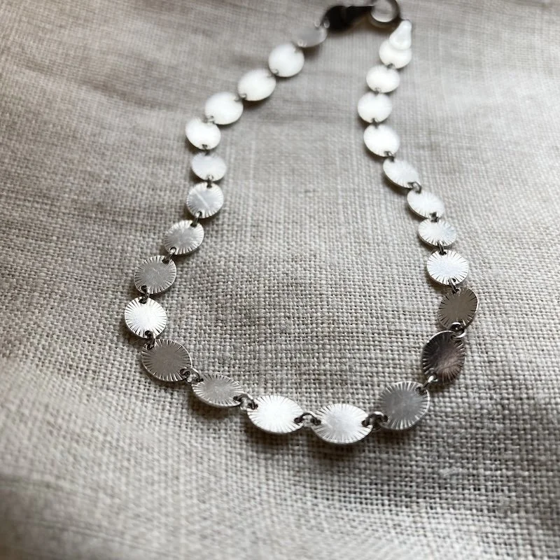 Pretty Vintage Sterling Silver Engraved Disc Bracelet