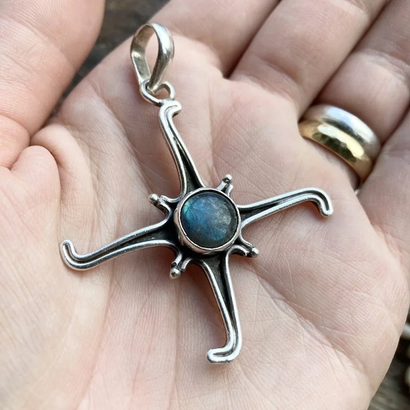 funky sterling silver and labradorite pendant 3.jpeg
