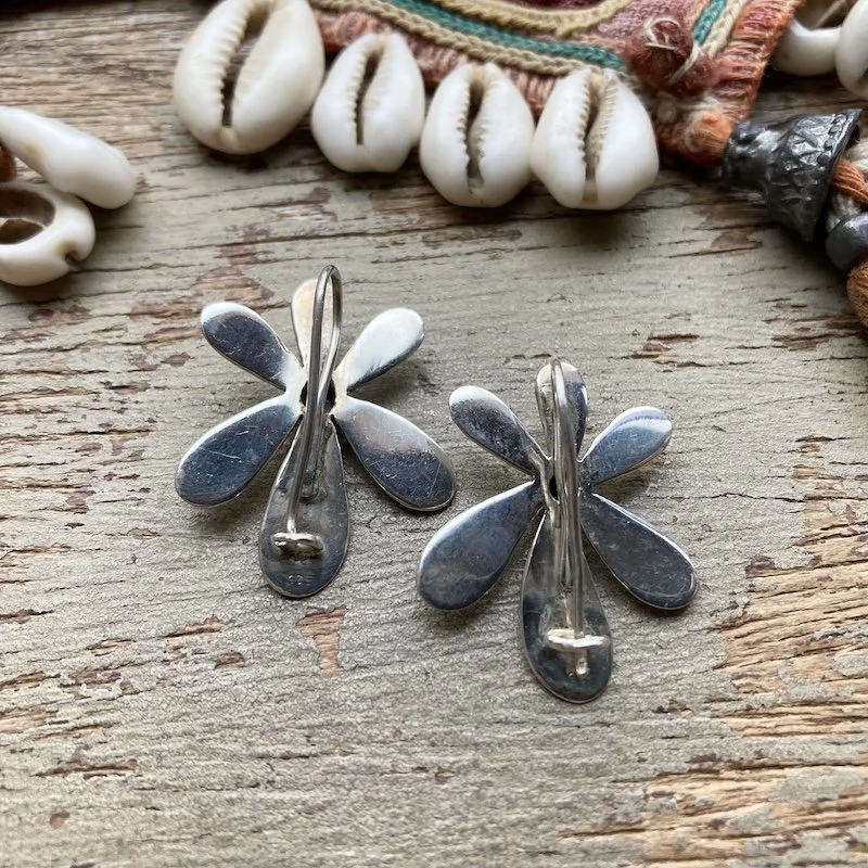vintage sterling silver flower earrings 2.jpeg
