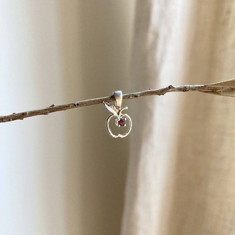 vintage sterling silver apple pendant 4.jpeg
