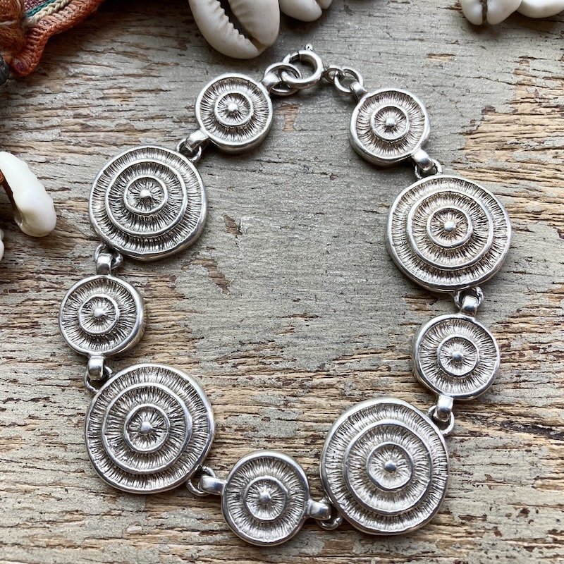 vintage textured solid silver circles bracelet 1.jpeg