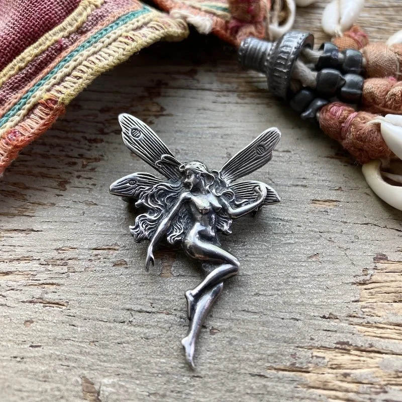 vintage sterling silver fairy brooch 1.jpeg