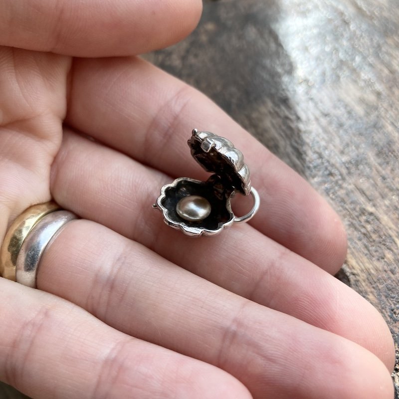 Dreamy Vintage Sterling Silver Clam Pendant