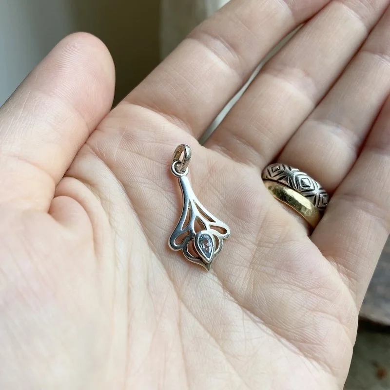 sterling silver blue topaz pendant 3.jpeg