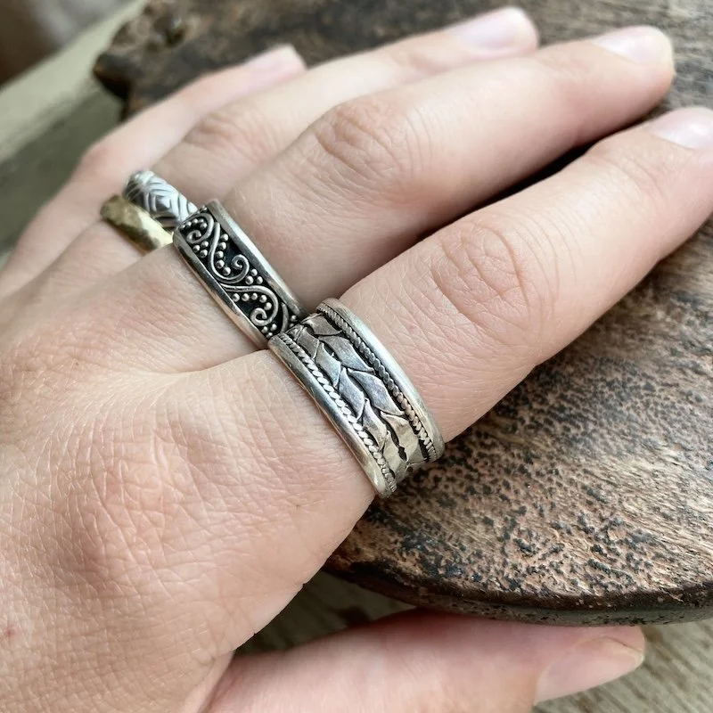 vintage chunky solid silver band ring 4.jpeg