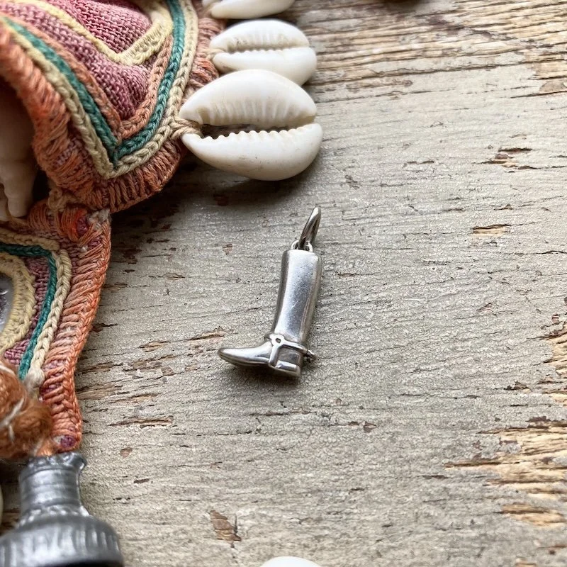 vintage sterling silver cowboy boot pendant 1.jpeg