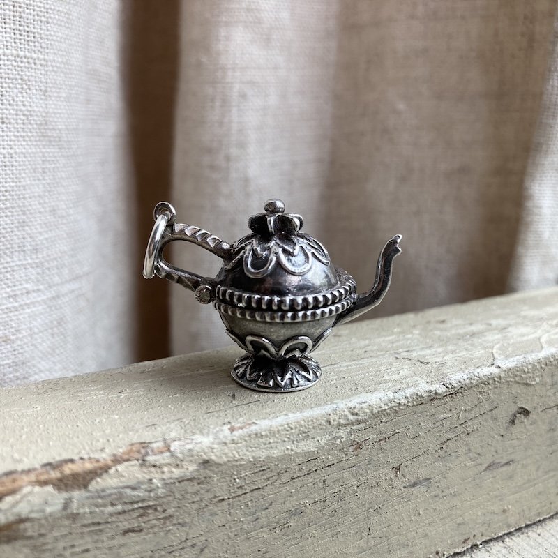 vintage sterling silver teapot pendant 2.jpeg