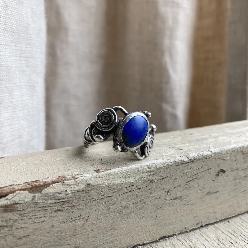 handmade unique solid silver and lapis lazuli ring 3.jpeg