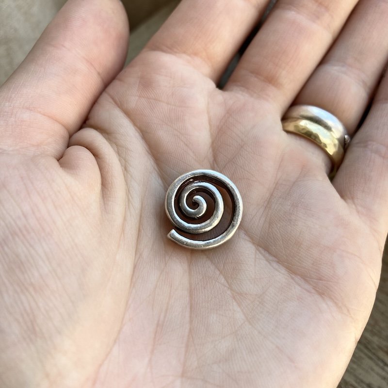 Fab Vintage Solid Silver Spiral Pendant