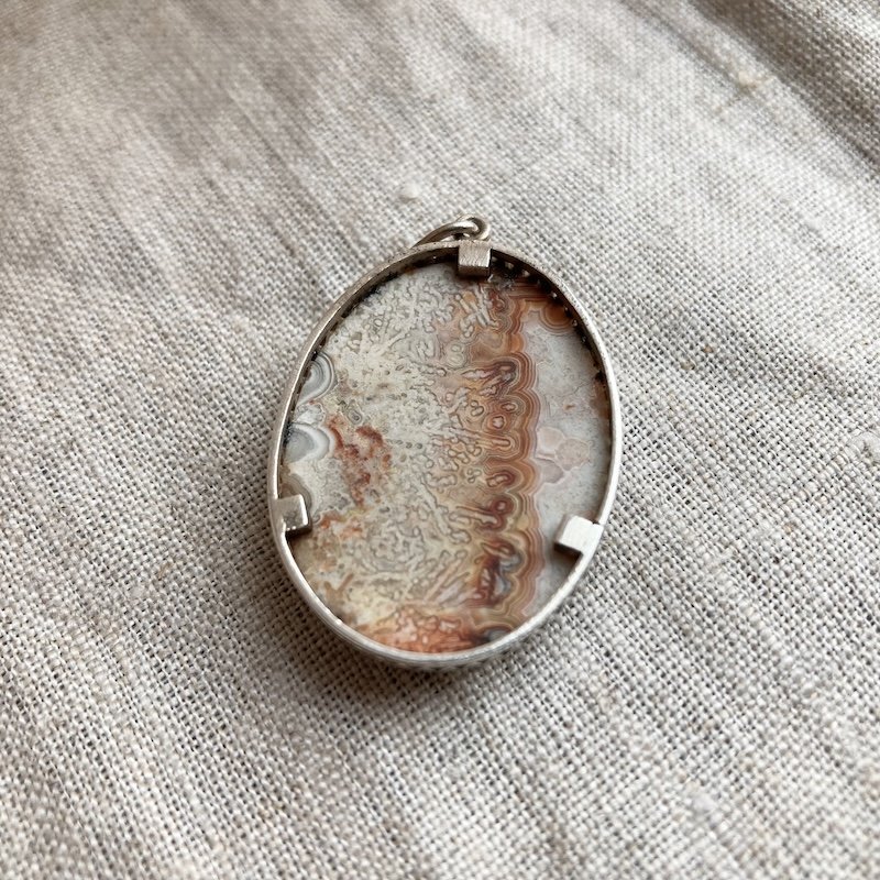 Beautiful Vintage Sterling Silver Lace Agate Pendant