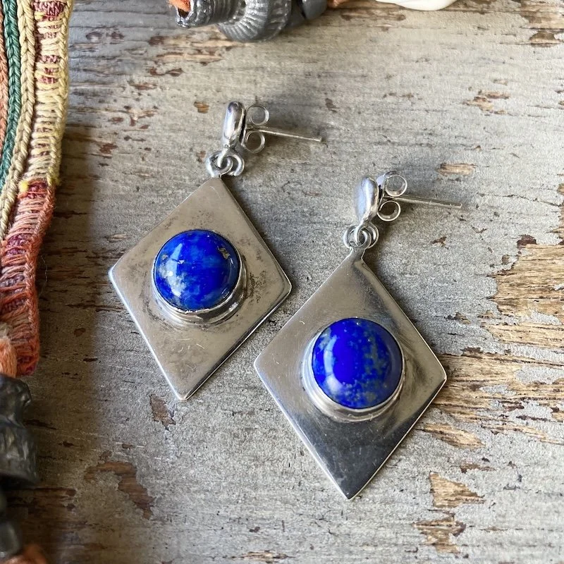 vintage sterling silver lapis lazuli cabochon earrings 1.jpeg