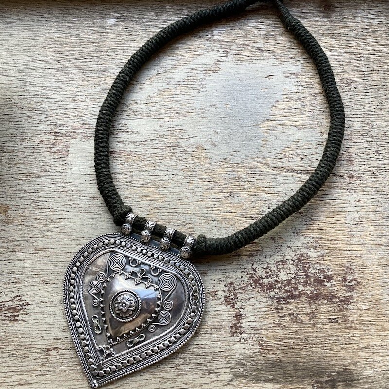 Stunning Vintage Indian Ornate Sterling Silver Necklace