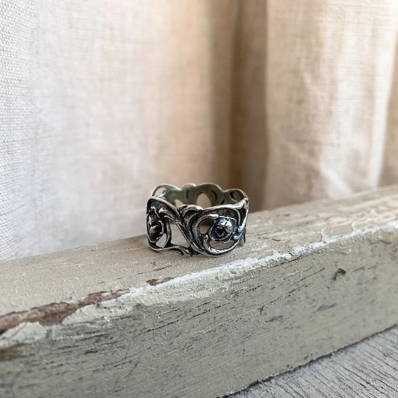 835 silver floral ring 1.jpeg