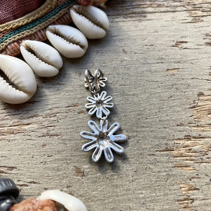 sterling silver triple daisy pendant 3.jpeg