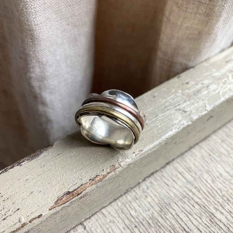vintage sterling silver spinner ring 2.jpeg