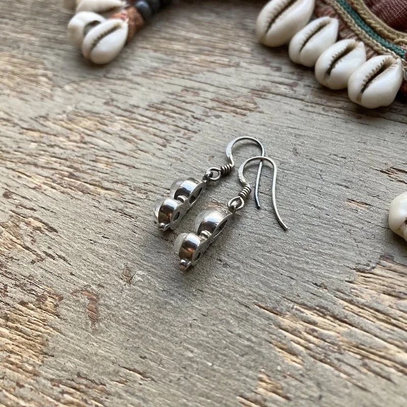 Cute Vintage Sterling Silver Rainbow Moonstone Earrings