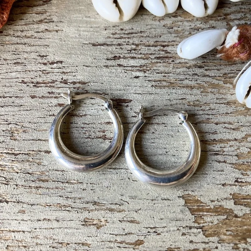 small simple sterling silver hoops 1.jpeg