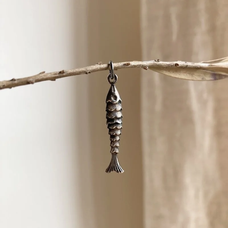 vintage sterling silver articulated fish pendant 4.jpeg