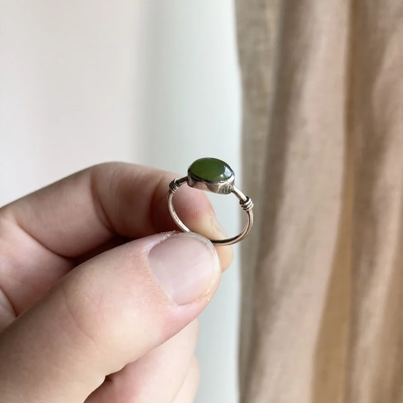 vintage sterling silver and green jade pinky ring 5.jpeg