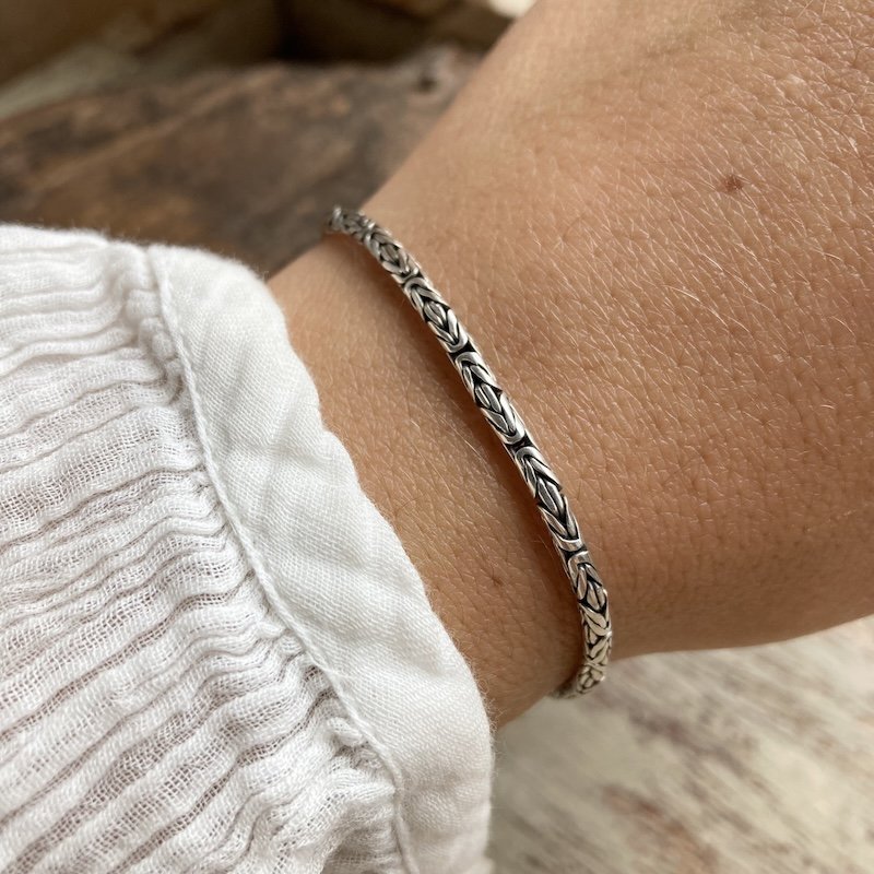 Lovely Vintage Sterling Silver Byzantine Bracelet