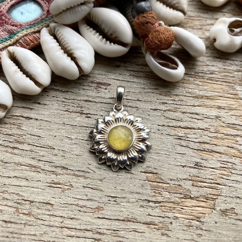 sterling silver sunflower pendant 1.jpeg