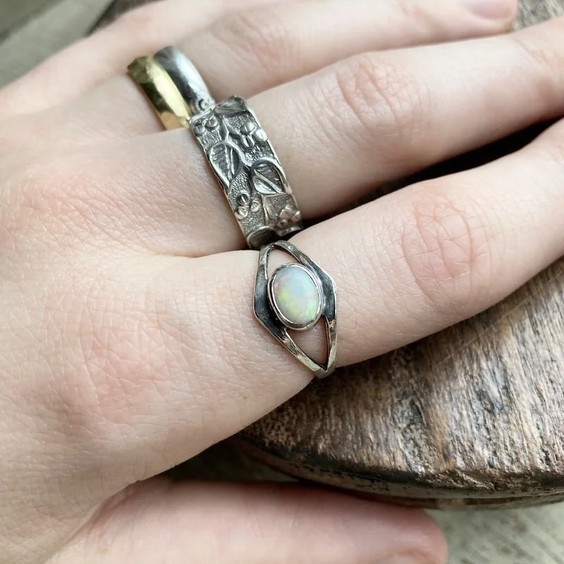 vintage sterling silver opal ring 1.jpeg