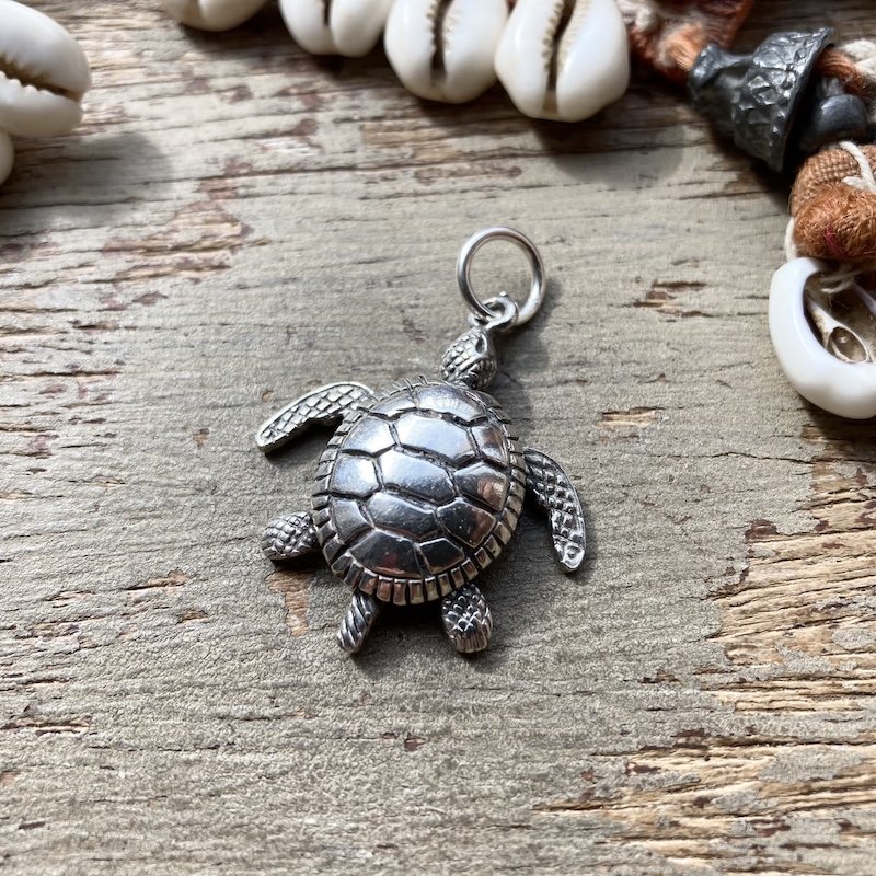 Vintage Sterling Silver Articulated Turtle Pendant