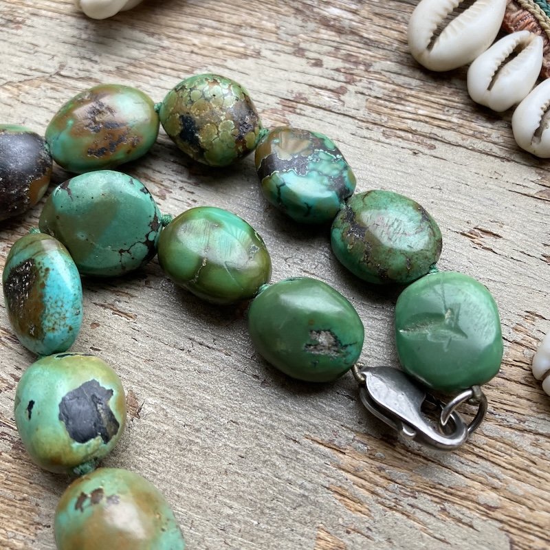 beautiful old turquoise beaded necklace  5.jpeg
