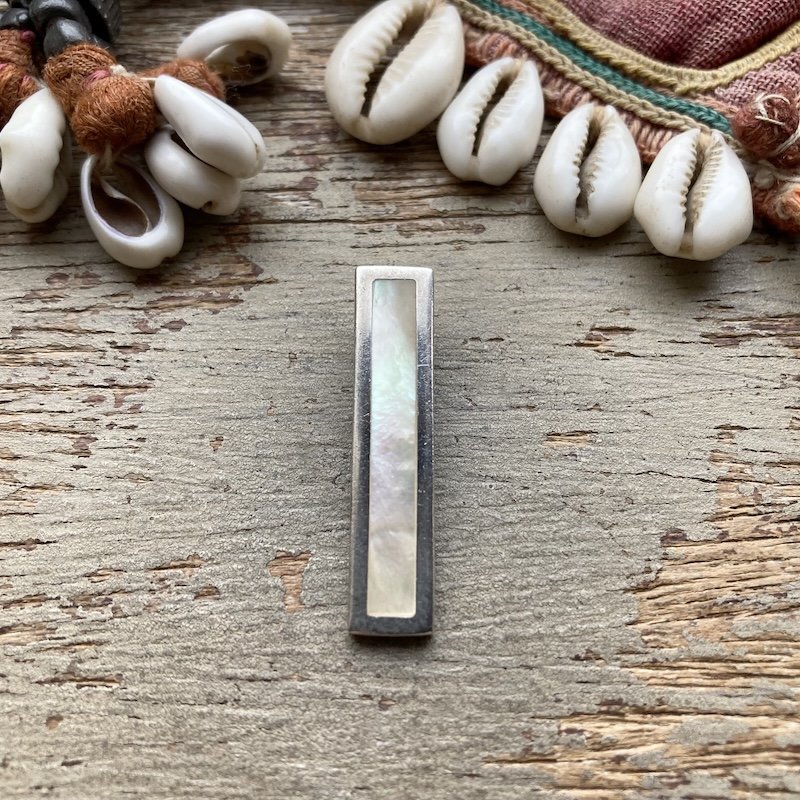 sterling silver simple mother of pearl pendant 1.jpeg