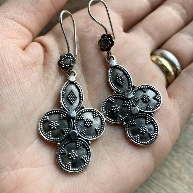 Beautiful Vintage Indian Sterling Silver Ornate Earrings
