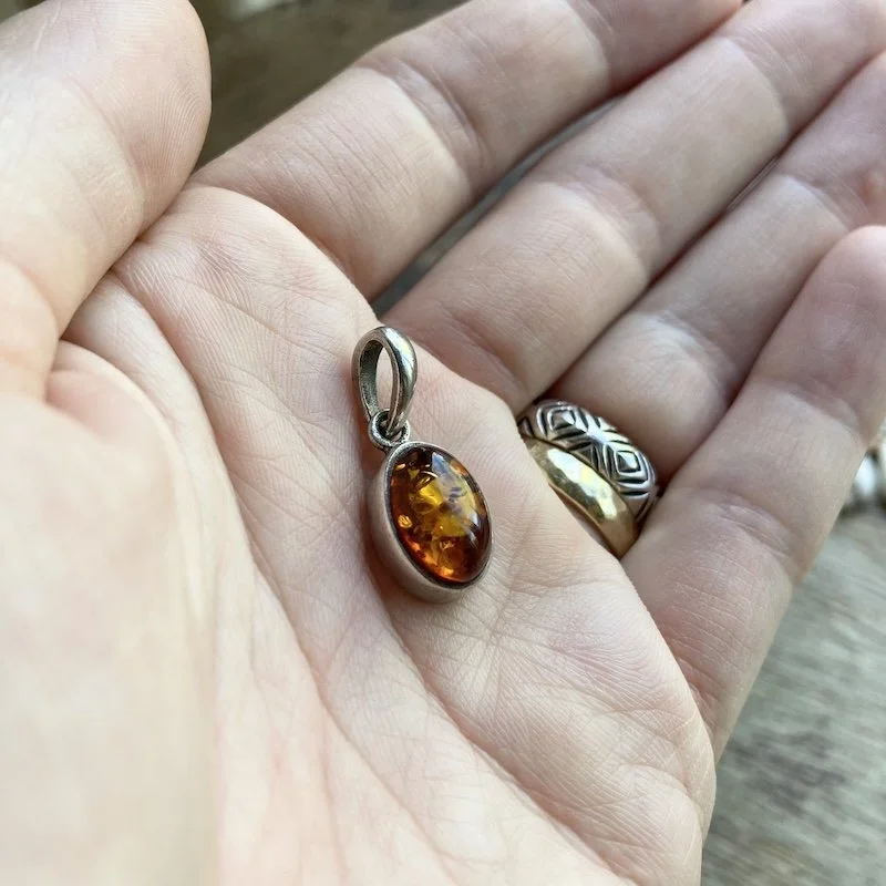 vintage sterling silver amber pendant 4.jpeg