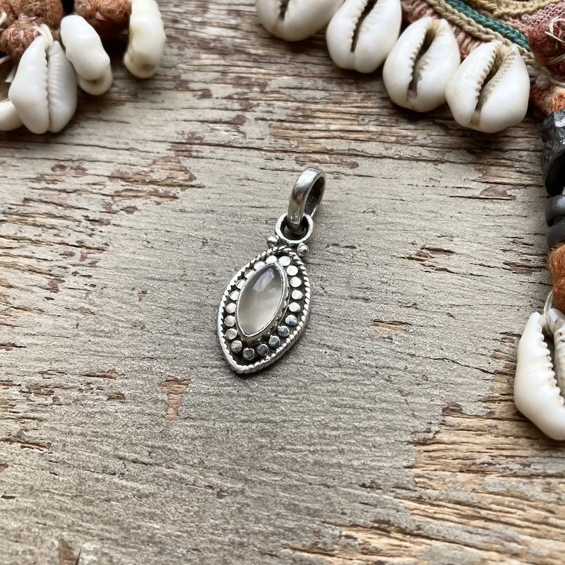 ornate sterling silver chalcedony pendant 1.jpeg