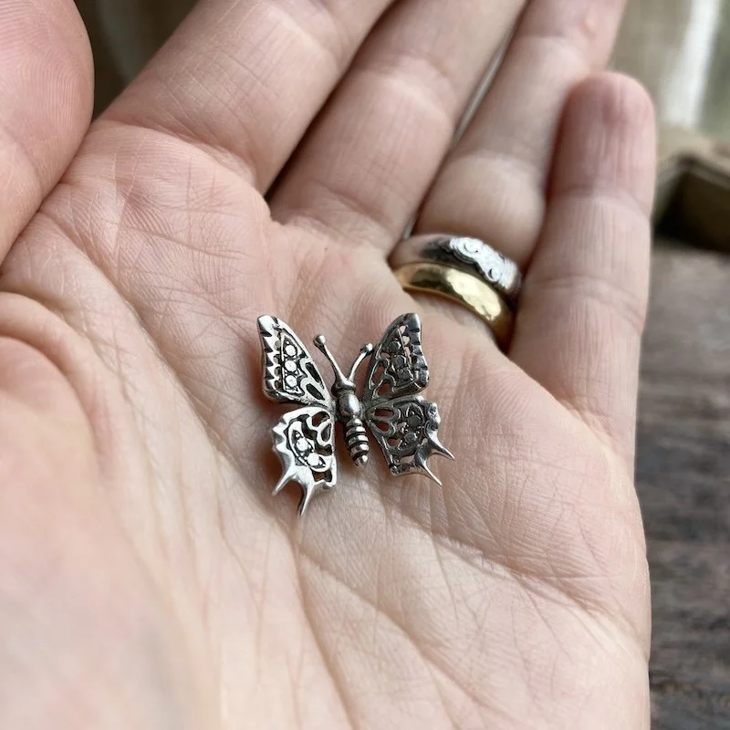 vintage ornate sterling silver butterfly pendant 3.jpeg