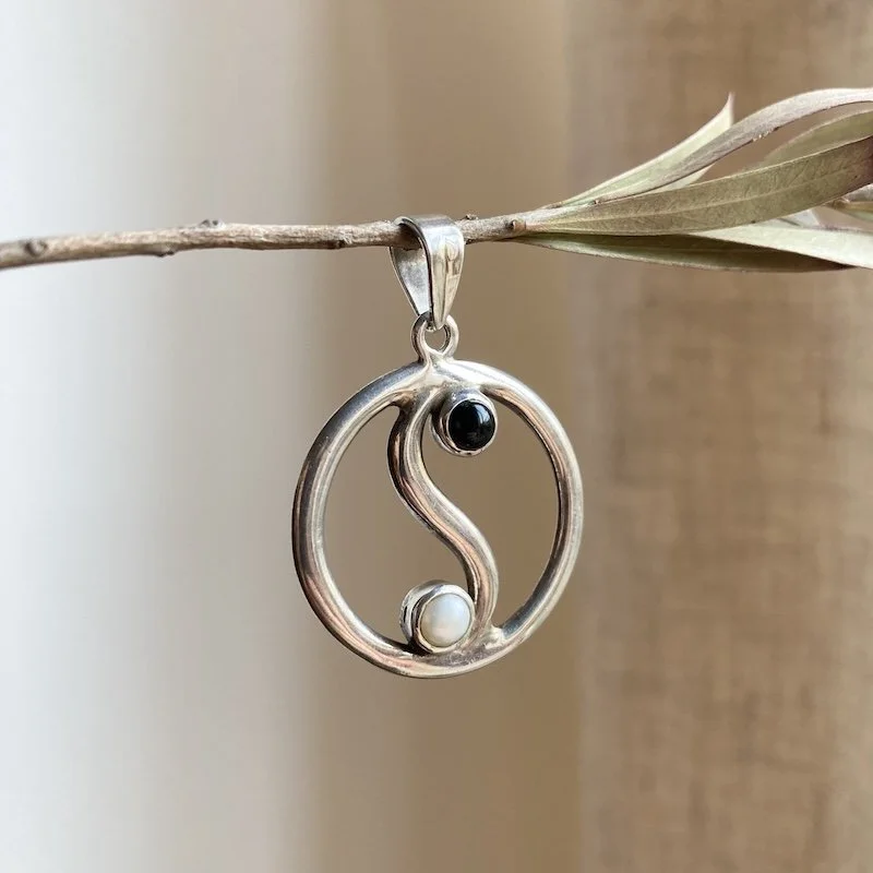vintage sterling silver yin yang pendant 4.jpeg