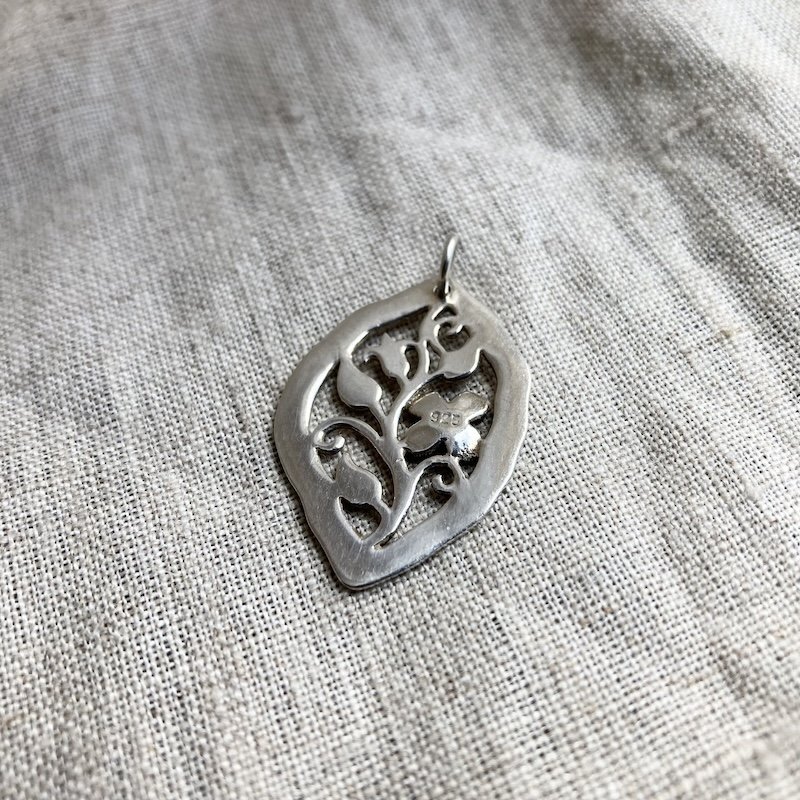 Pretty Vintage Sterling Silver Floral Pendant