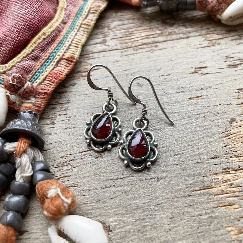 ornate vintage sterling silver garnet earrings 1.jpeg