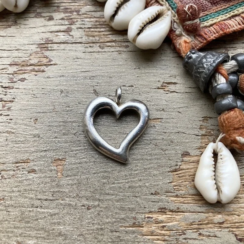 vintage sterling silver love heart pendant 1.jpeg