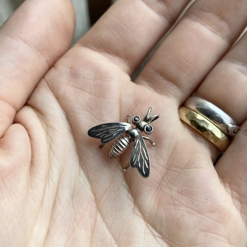 vintage sterling silver fly pendant 3.jpeg