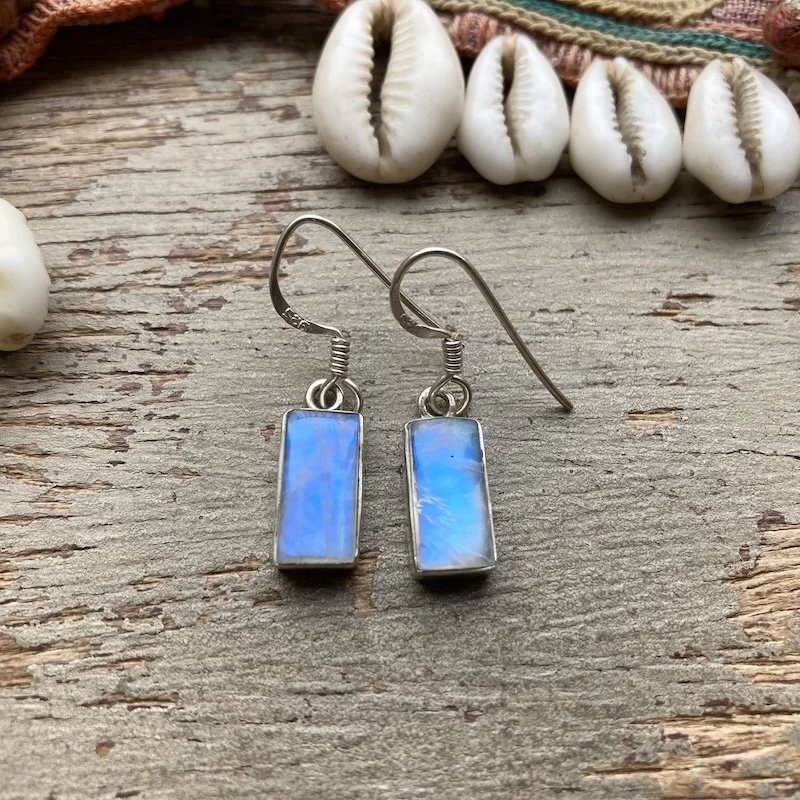 vintage sterling silver flashy rainbow moonstone earrings 2.jpeg