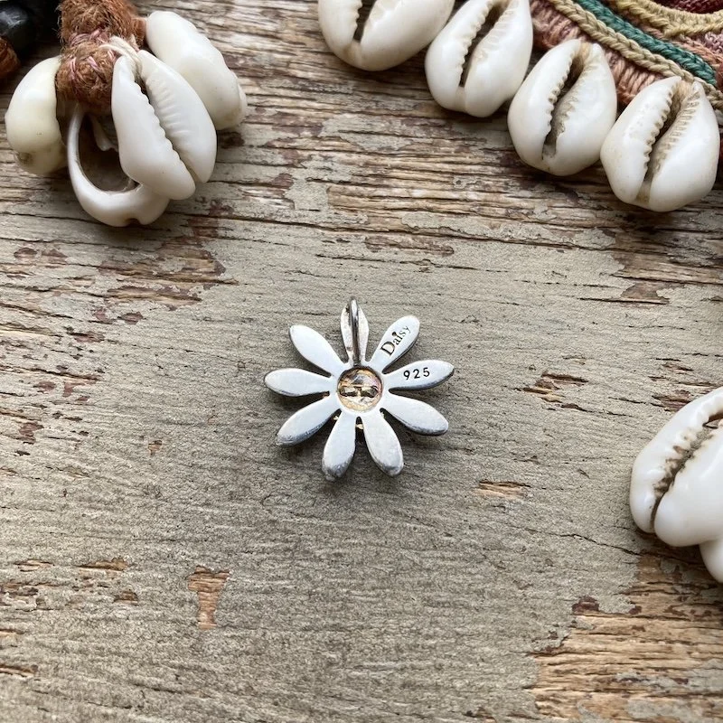 sterling silver daisy pendant 2.jpeg