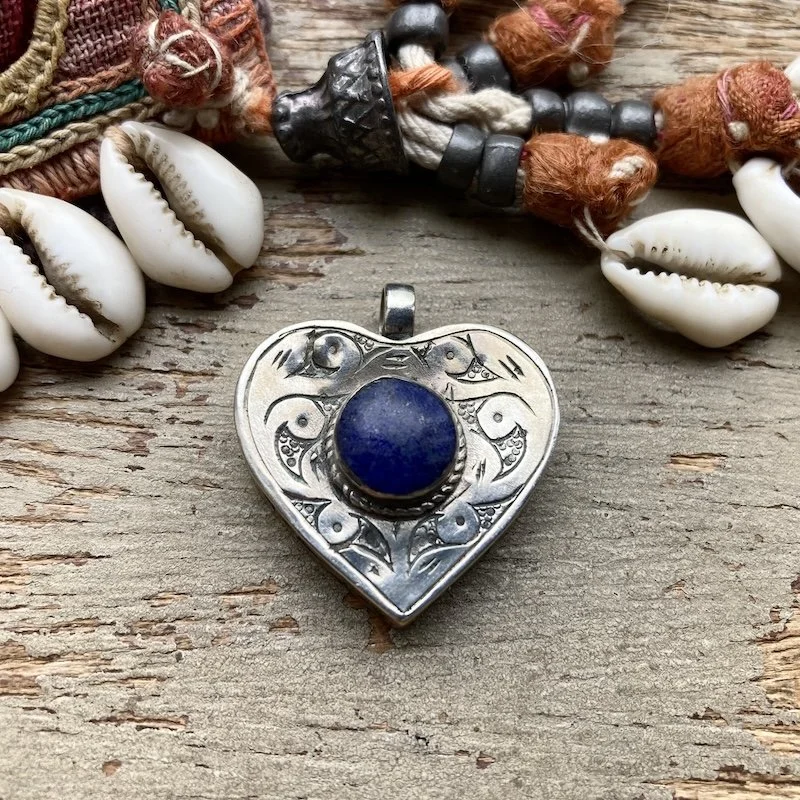 ornate sterling silver and lapis lazuli heart pendant 1.jpeg