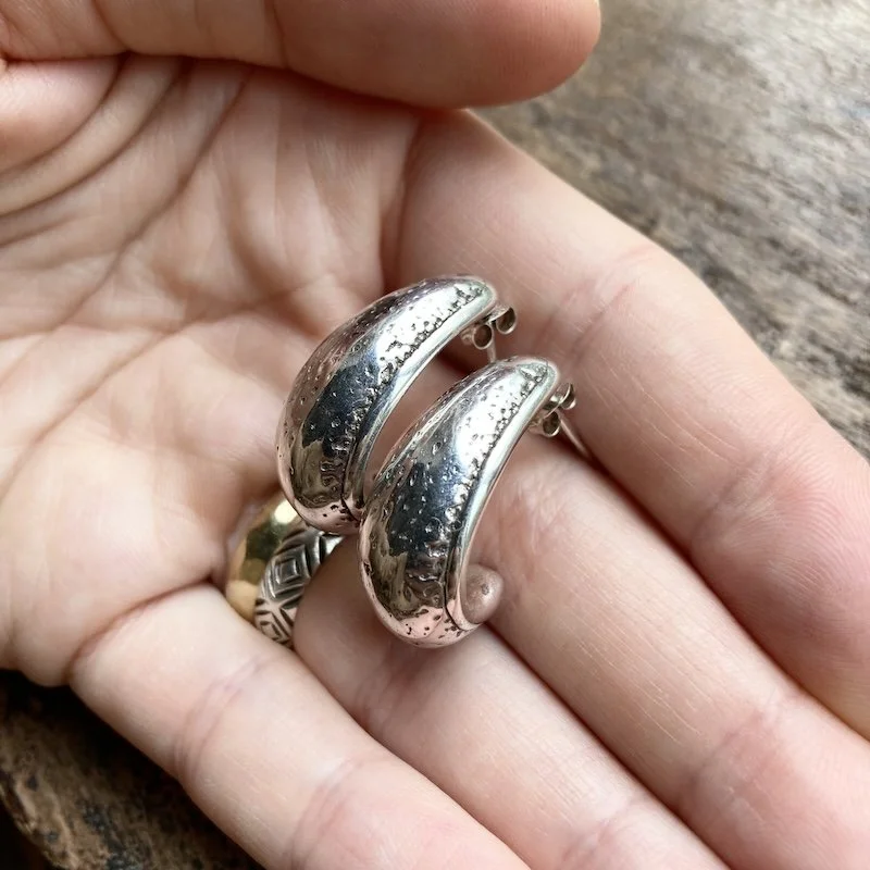 Wonderful Vintage Textured Sterling Silver Hooped Earrings