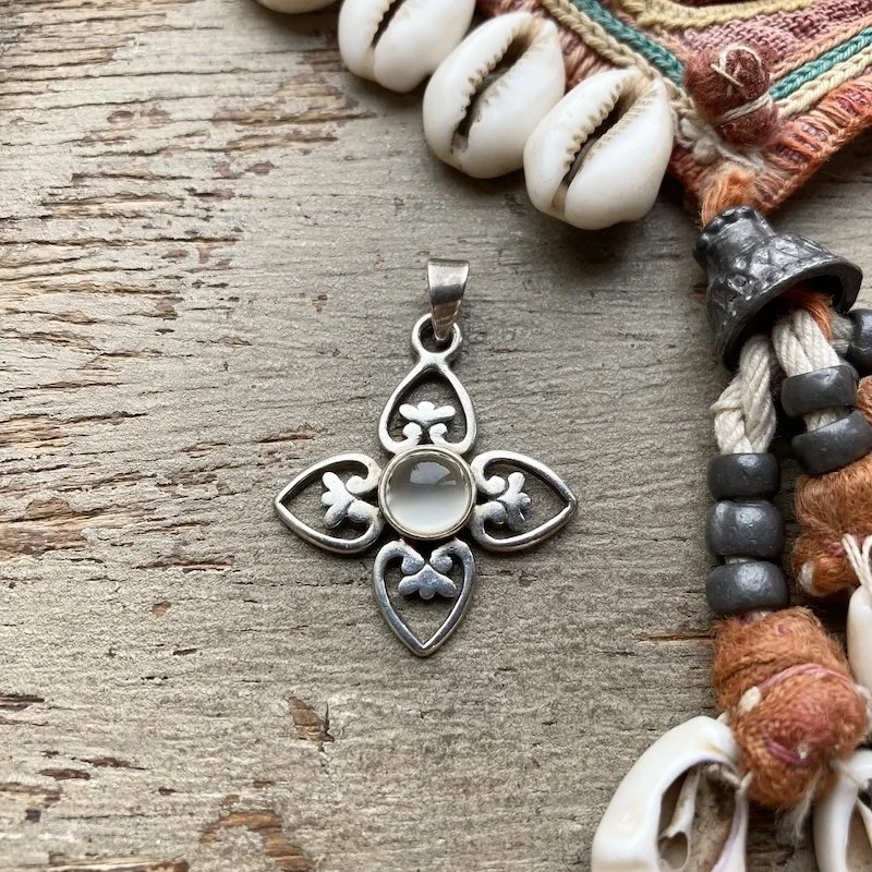 sterling silver and moonstone flower pendant 1.jpeg