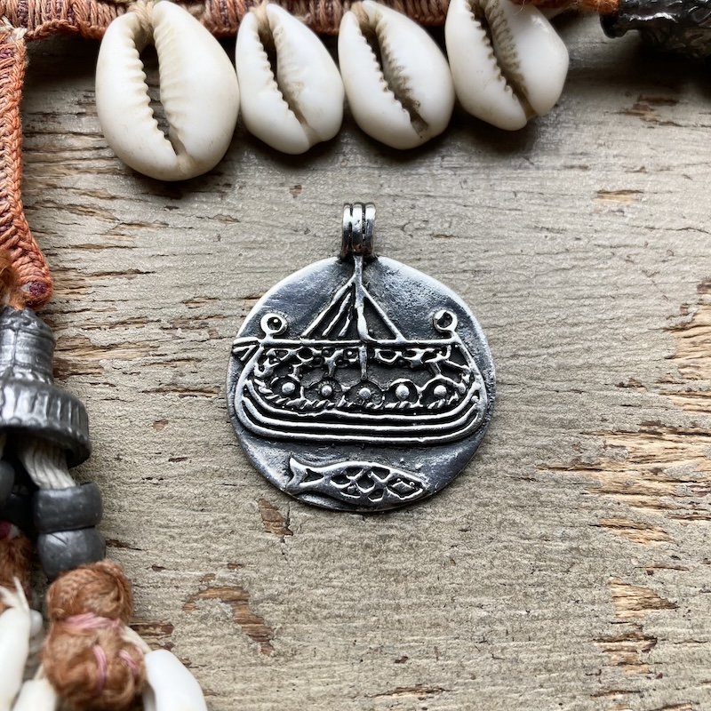 vintage solid silver viking ship pendant 1.jpeg