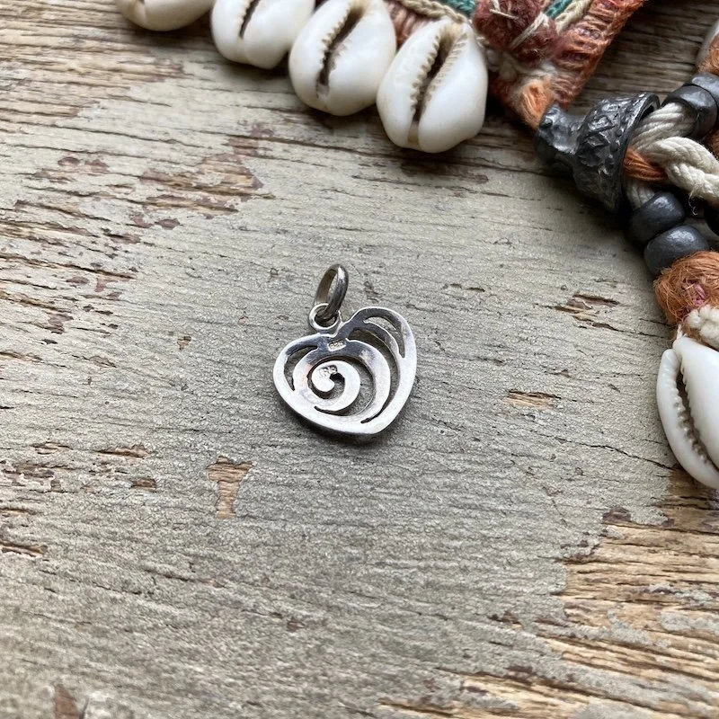 vintage sterling silver spiral heart pendant 2.jpeg