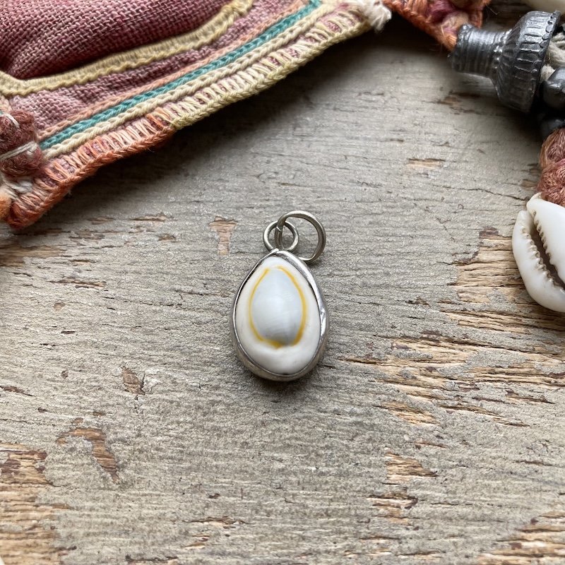 Cute Vintage Sterling Silver Cowrie Shell Pendant