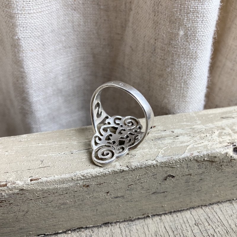 Pretty Vintage Sterling Silver Openwork Ring