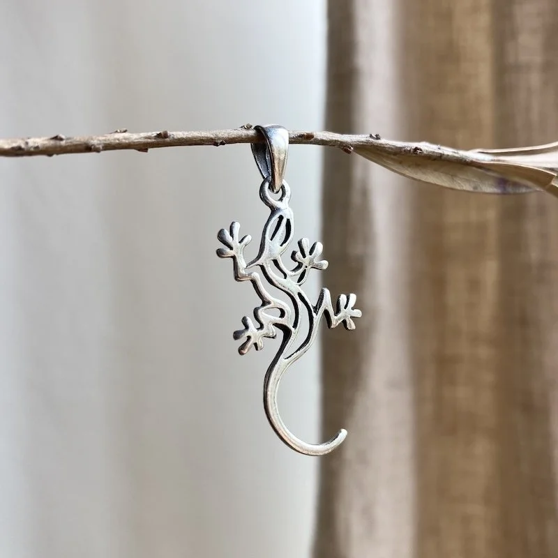 sterling silver lizard pendant 4.jpeg