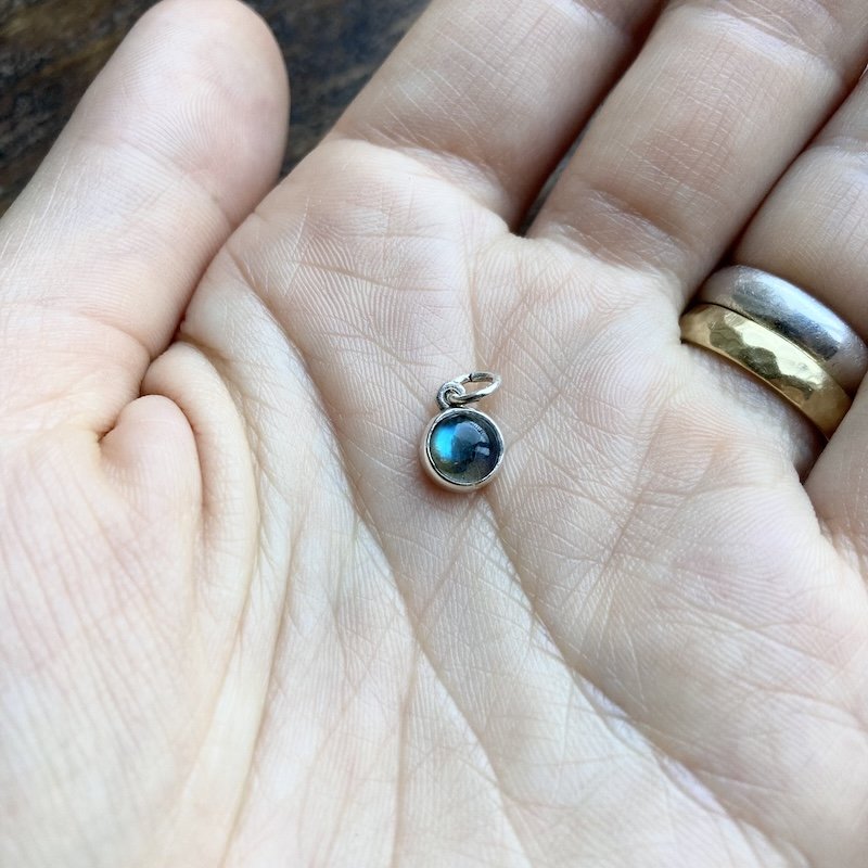 Tiny Sterling Silver Flashy Labradorite Pendant