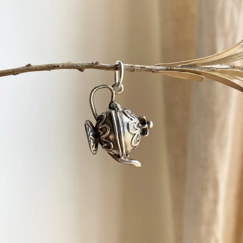 vintage sterling silver opening teapot pendant 5.jpeg